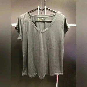 Xersion Athletic V-neck short sleeve,soft,lightweight